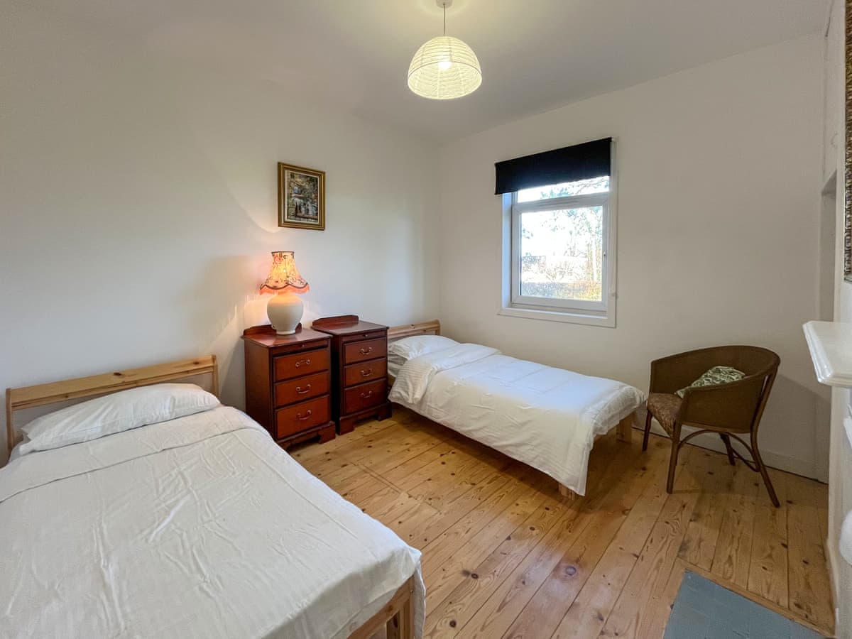 Twin Bedroom